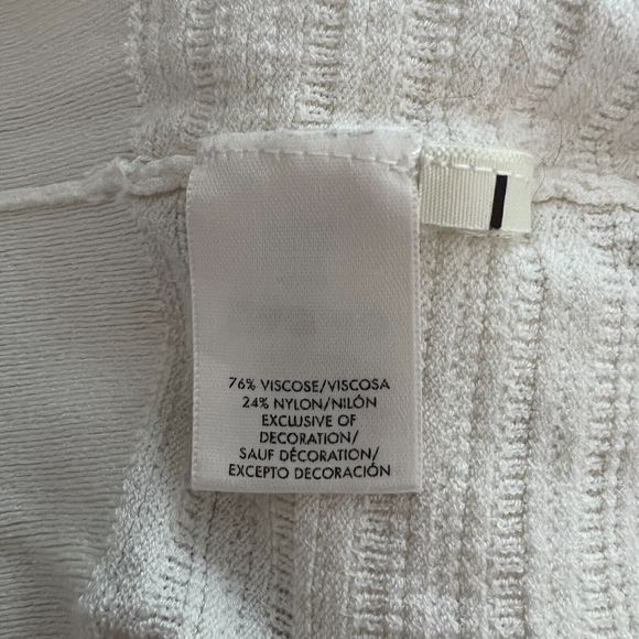 Ann Taylor Sweater Womens Large Cream Ruffle Trim Lightweight Neutral Minimalist - Picture 8 of 9